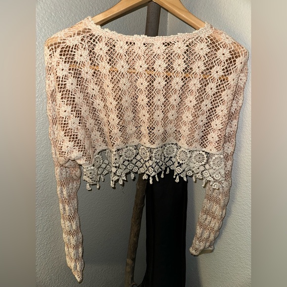 Free people New Romantics crochet cropped sweater. - Picture 3 of 9